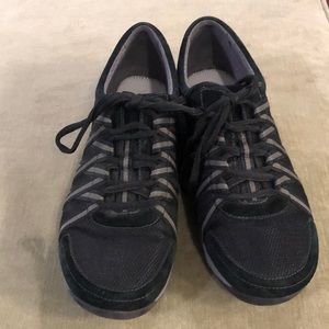 Dansko Black Sport Shoes, size 40eu/9-9.5